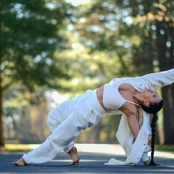 Alo Yoga Ribbed Velour Mountain Side Shacket Ivory S - Picture 13 of 13